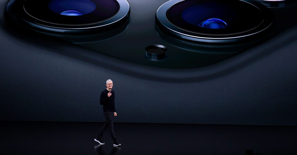 Tim Cook addressing audience at September 7th Apple Event for 2022