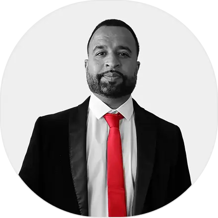 Headshot of Business Mobiles.com sales consultant, Johnny