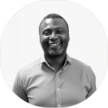 Headshot of Business Mobiles.com sales consultant, Moses